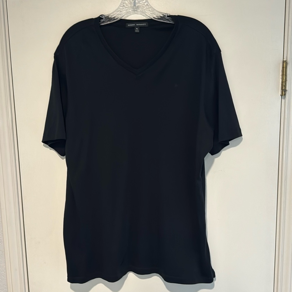 Like new Robert Bartlett SS v neck XL